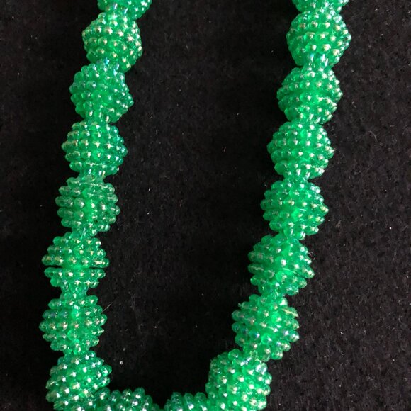 Beautiful 18" necklace handmade with vintage chunk beads green - Picture 3 of 3